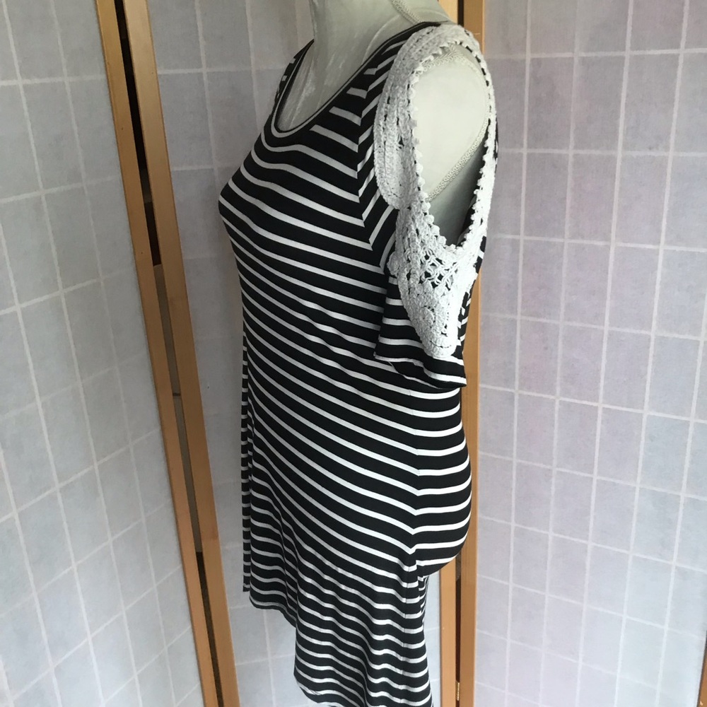 Soft Surroundings cold shoulder top